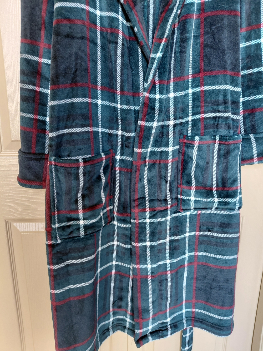George Men's Plaid Robe - Picture 4 of 6